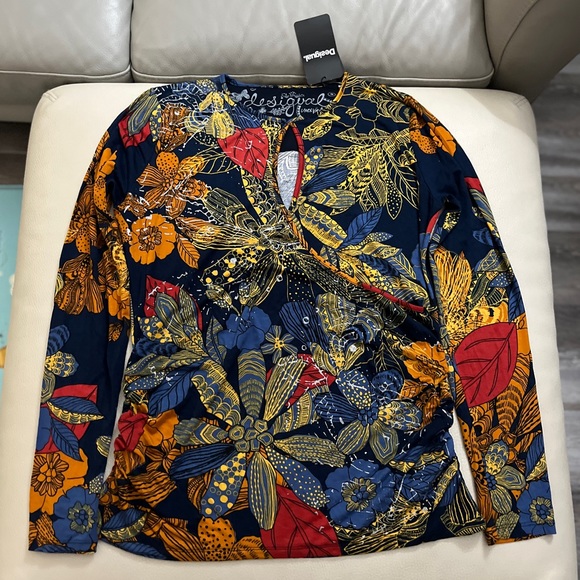 NWT - Desigual Women’s Long Sleeve Floral Prints T Shirt - Size XL - Picture 3 of 10